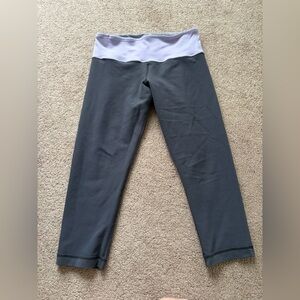 Reversible Size 6 Lululemon Cropped Leggings